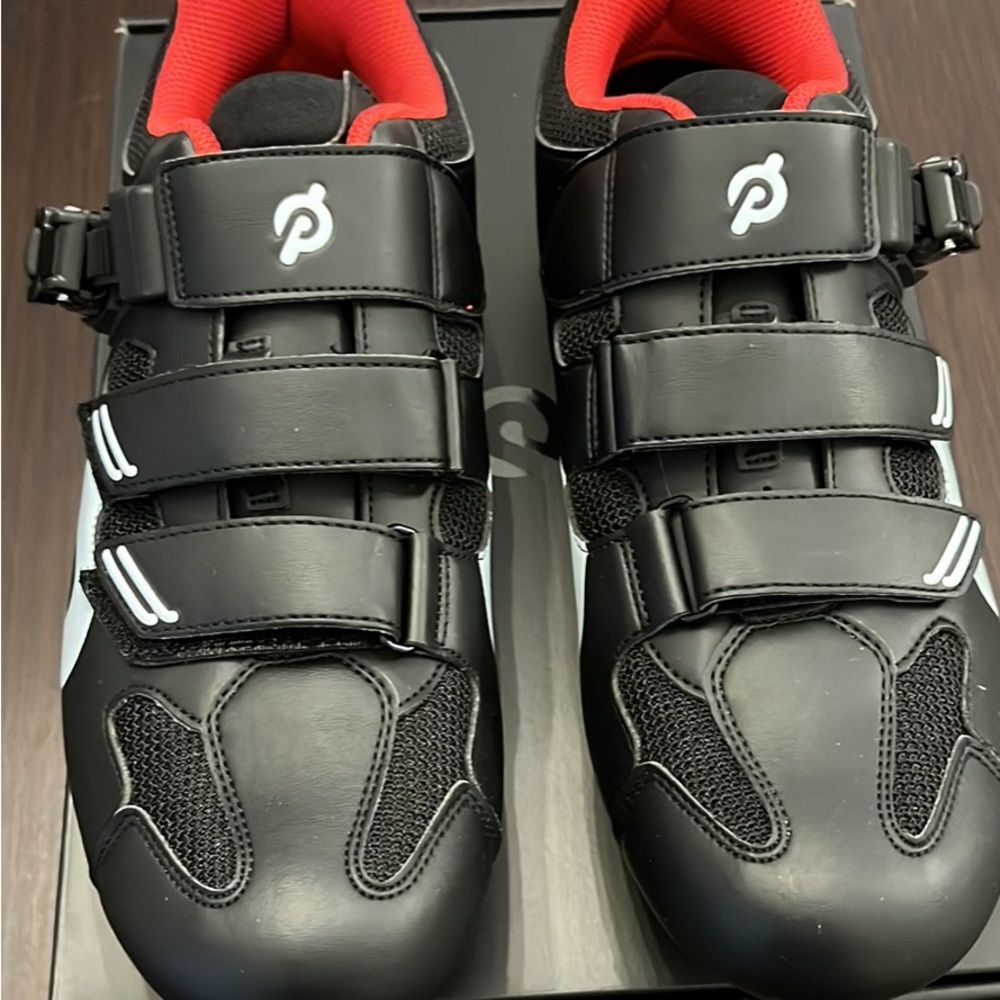 Mens size 11 Peloton shoes
